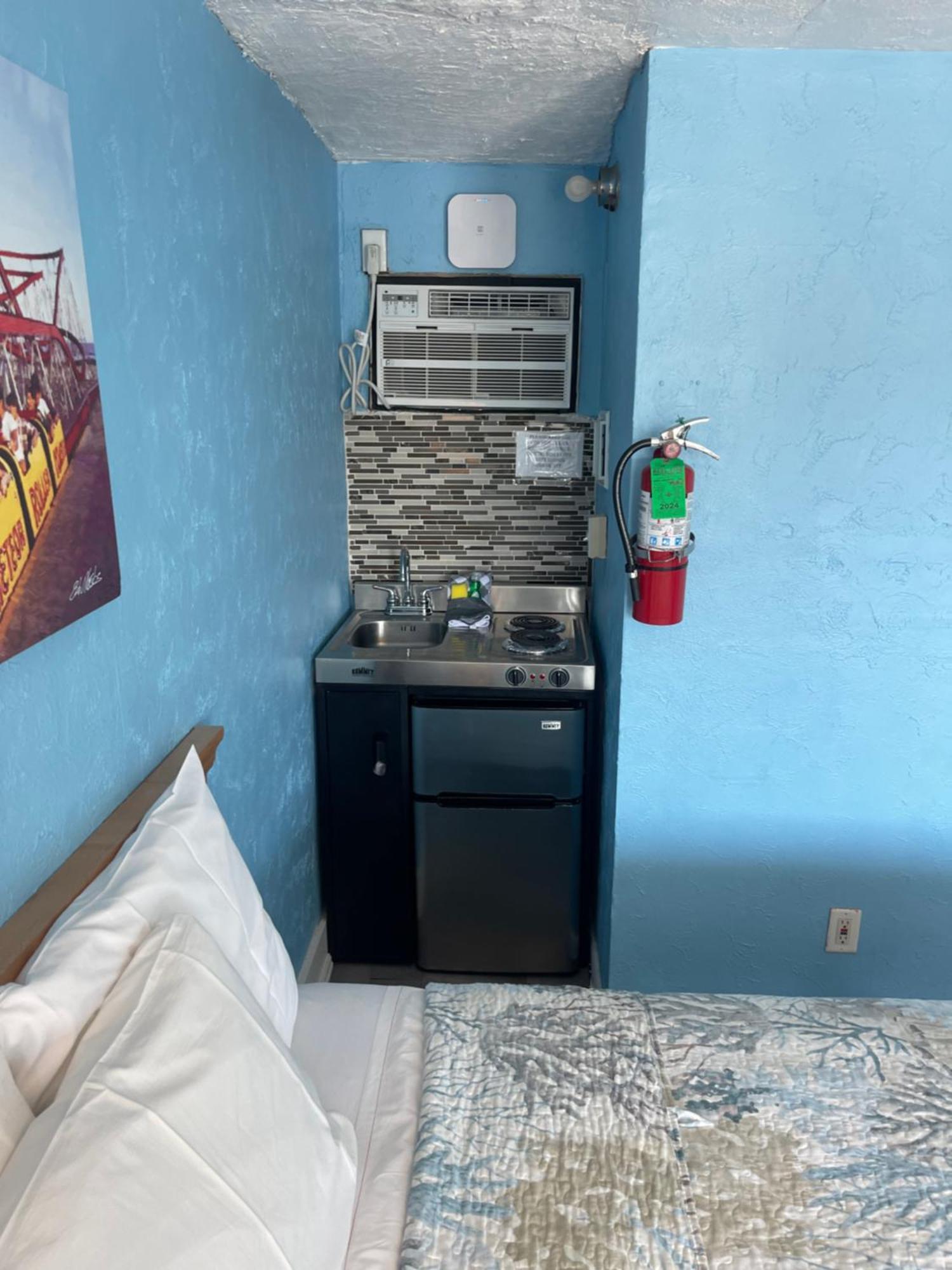 Surfcomber Motel ワイルドウッド エクステリア 写真