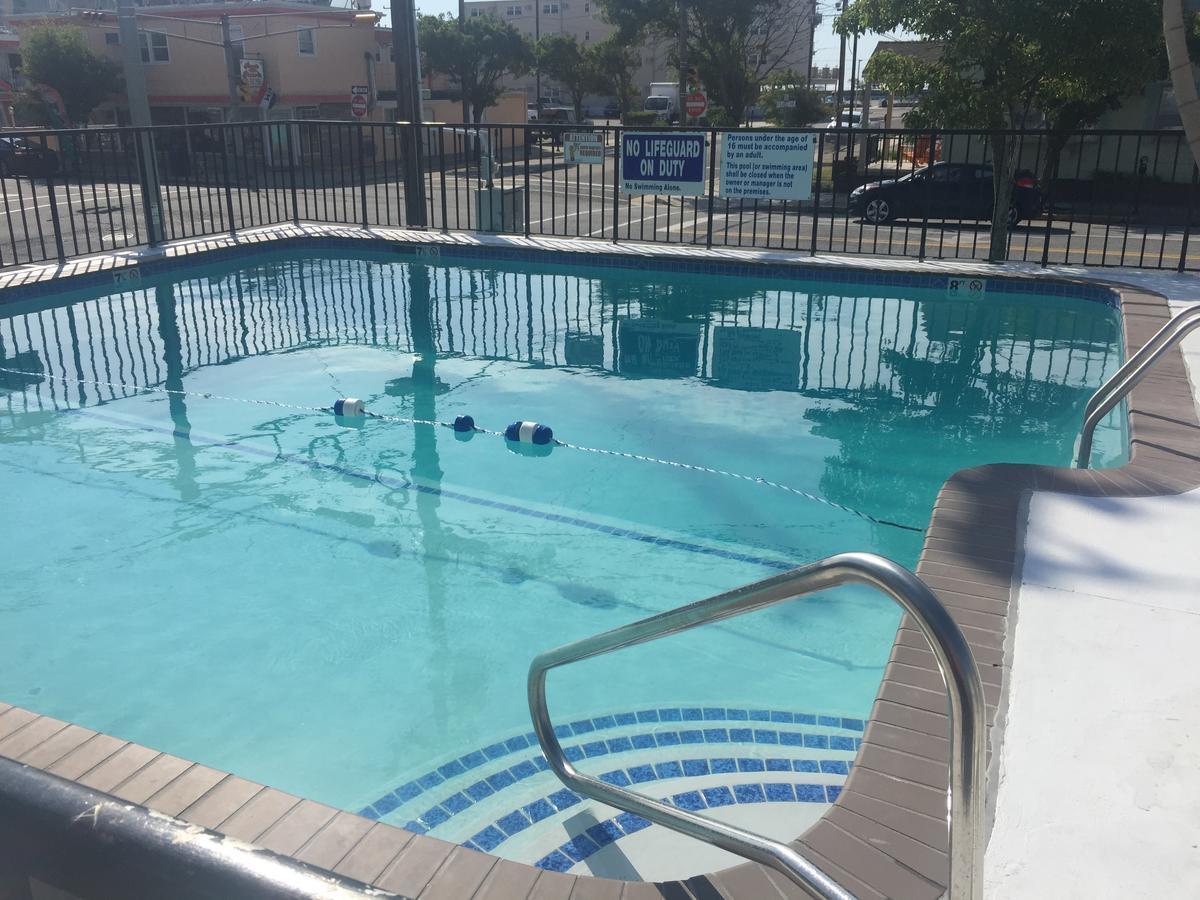 Surfcomber Motel ワイルドウッド エクステリア 写真